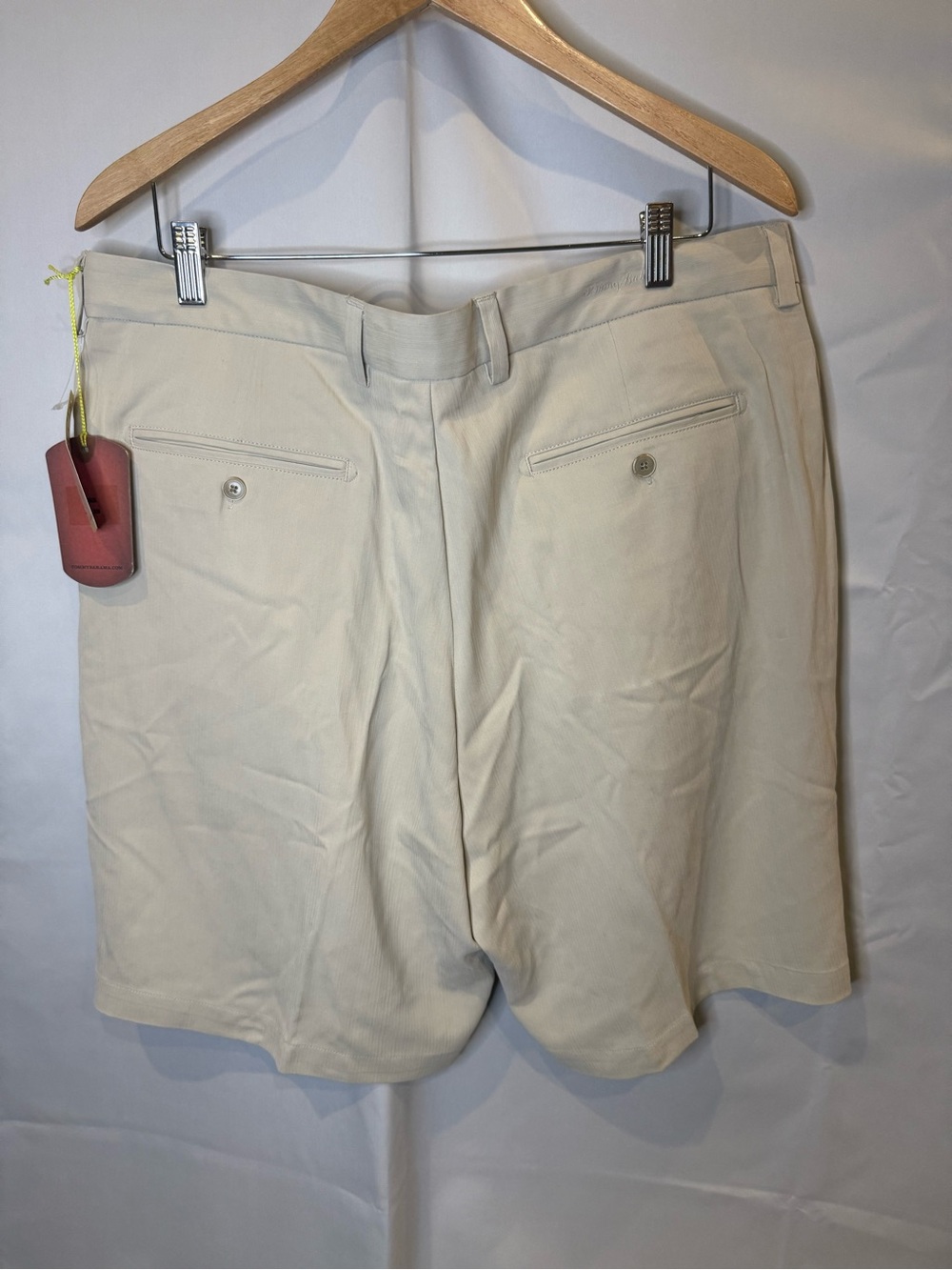 Tommy Bahama Men's Cream Flat-Front Cotton Shorts - Picture 3 of 6